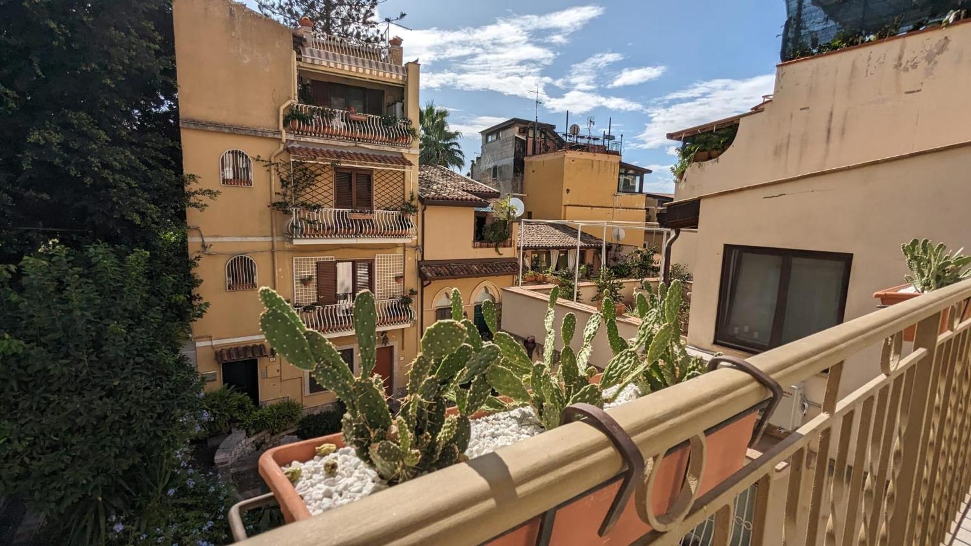 Opuntia Charming Rooms Taormina Exteriör bild
